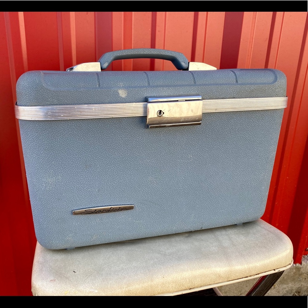Vntg Starflite Train Case, Light Blue, w/Tray!